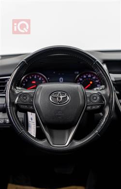 تۆیۆتا کامری